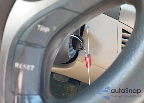 2013 Hyundai Elantra Gls z USA, uszkodzony, nr VIN KMHDH4AE8DU491276